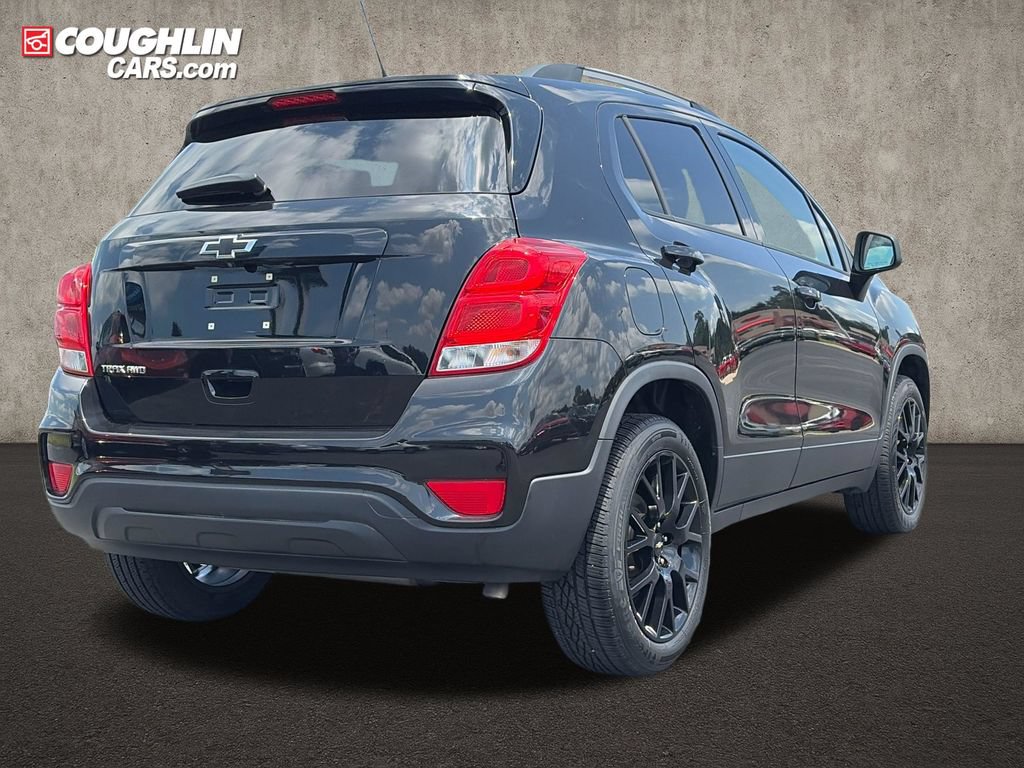 Used 2022 Chevrolet Trax LT w/ Midnight Edition AWD/4WD image 8