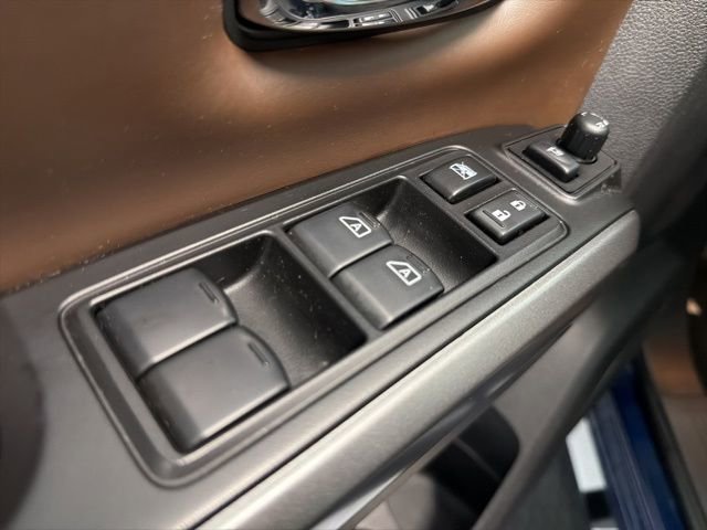 Used 2018 Nissan Titan Platinum Reserve w/ Platinum Utility Package AWD/4WD image 12