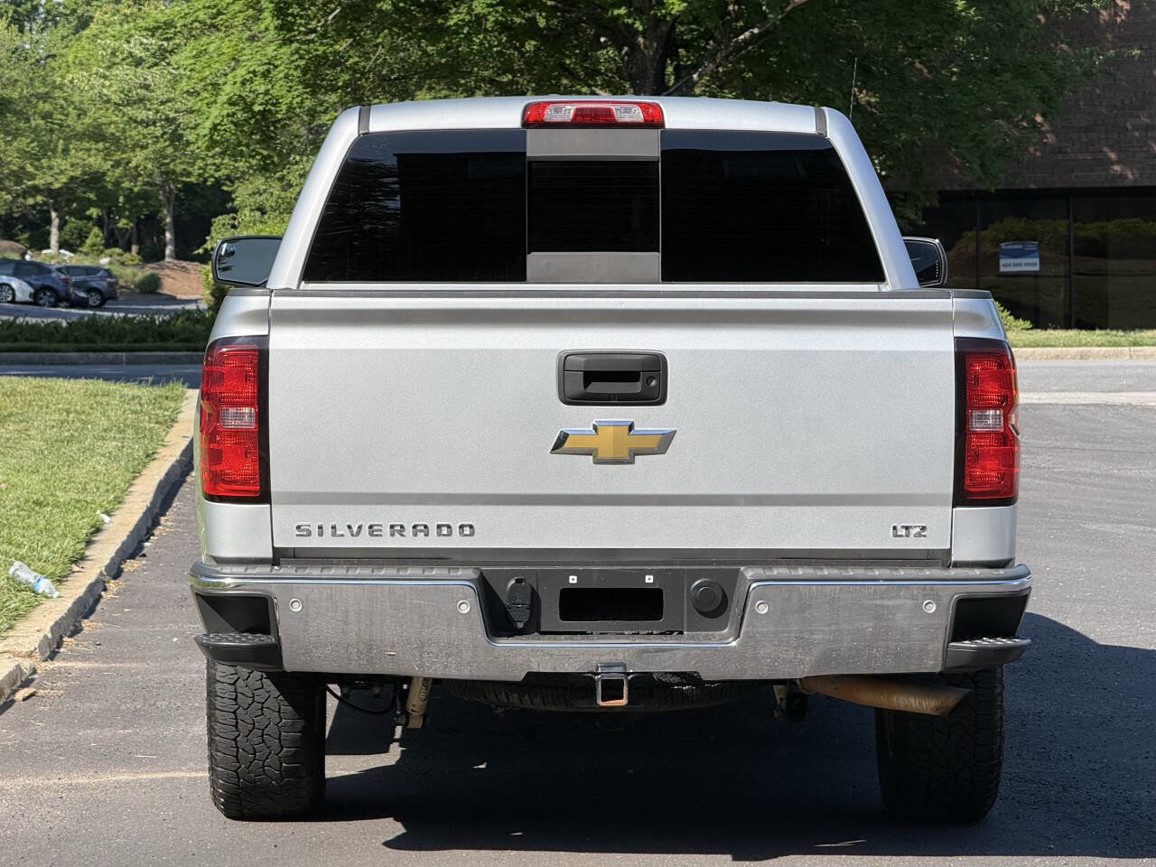 Used 2015 Chevrolet Silverado 1500 LTZ Z71 w/ LTZ Plus Package AWD/4WD image 5