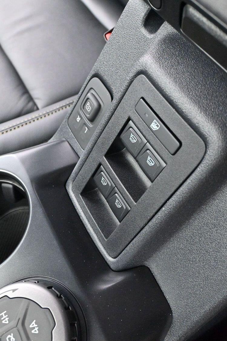Used 2026 Ford Bronco Badlands AWD/4WD image 21