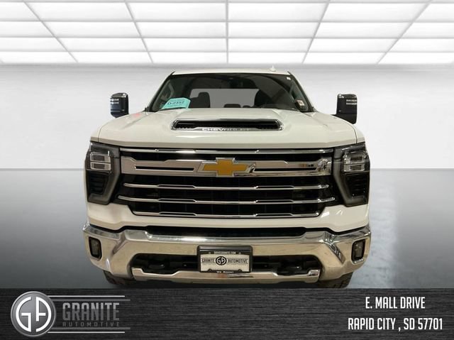 Used 2024 Chevrolet Silverado 2500 LTZ image 2