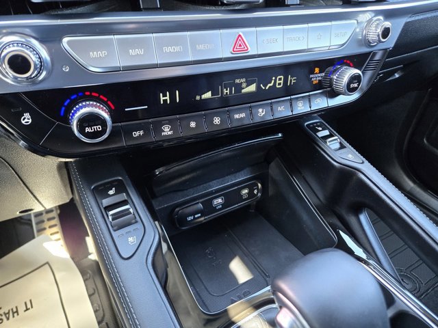 Used 2024 Kia Telluride SX Prestige w/ Towing Package image 11