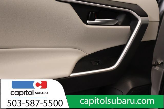 Used 2022 Toyota RAV4 XLE Premium AWD/4WD image 28