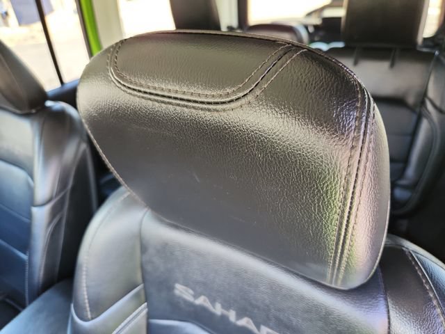 Used 2018 Jeep Wrangler Unlimited Sahara AWD/4WD image 14