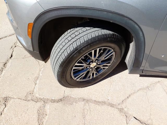 Used 2025 Chevrolet Traverse LT w/ Enhanced Driving Package image 35