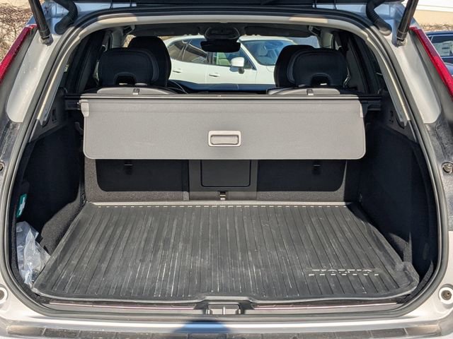 Certified 2023 Volvo XC60 B5 Plus w/ Protection Package Premier image 17