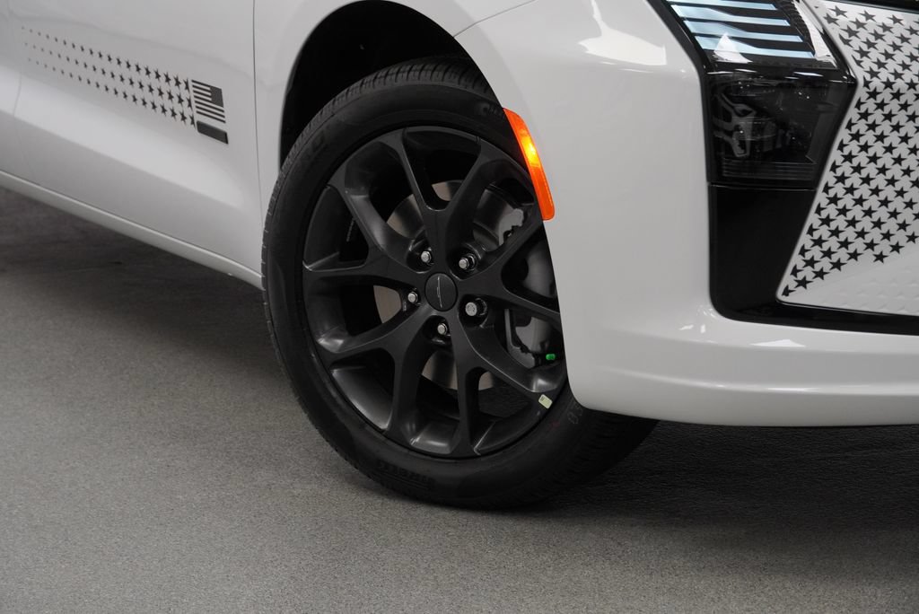 New 2027 Chrysler Pacifica Select AWD/4WD image 4