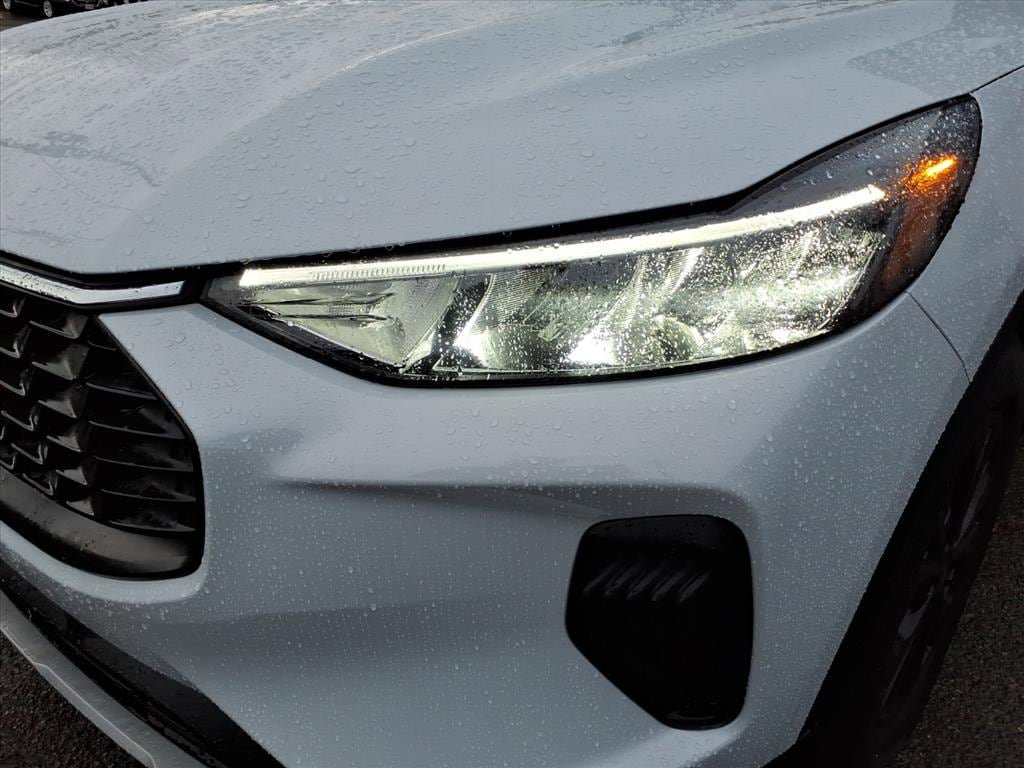 New 2025 Ford Escape Active image 12