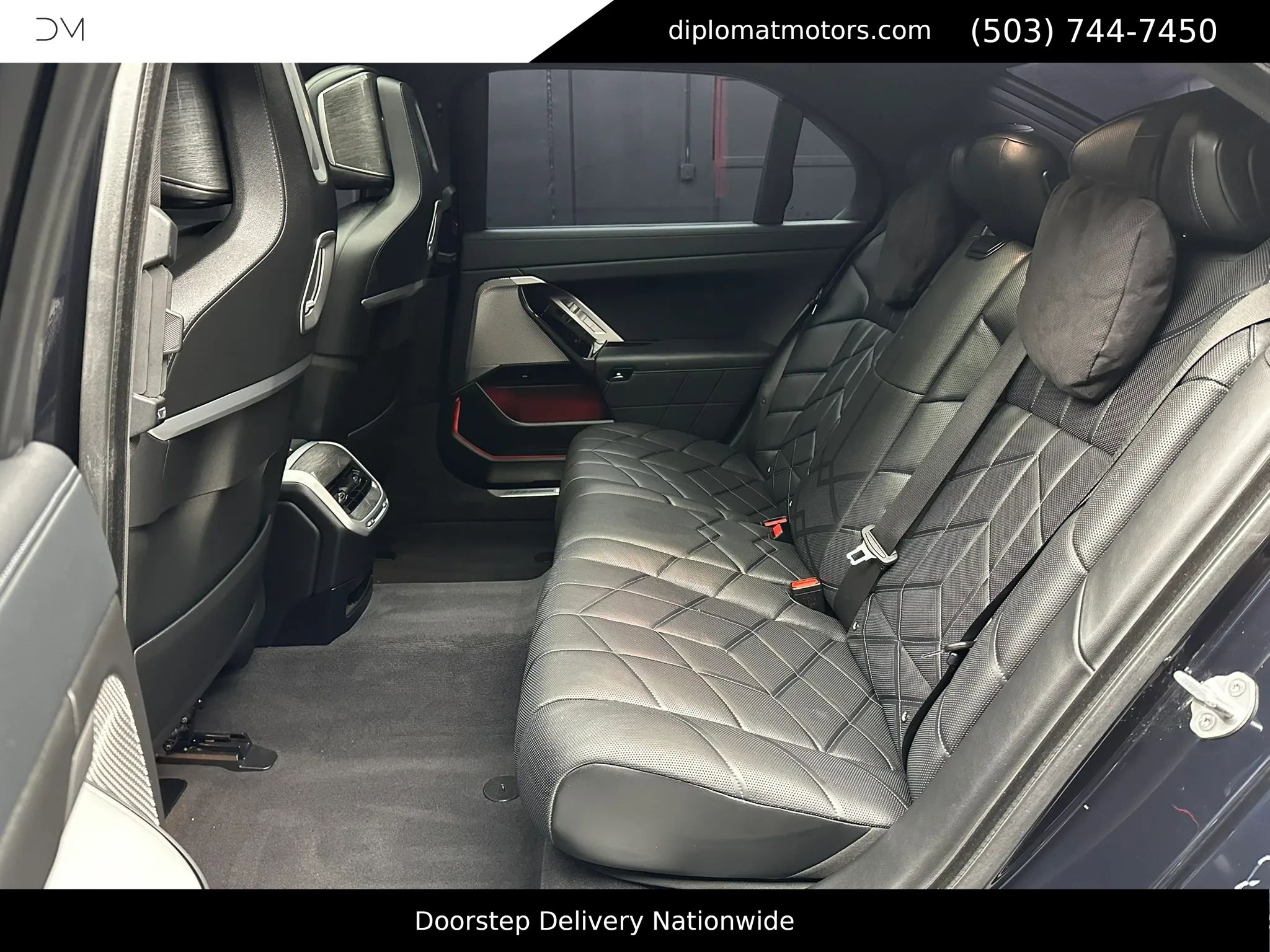 Used 2024 BMW i7 xDrive60 image 23