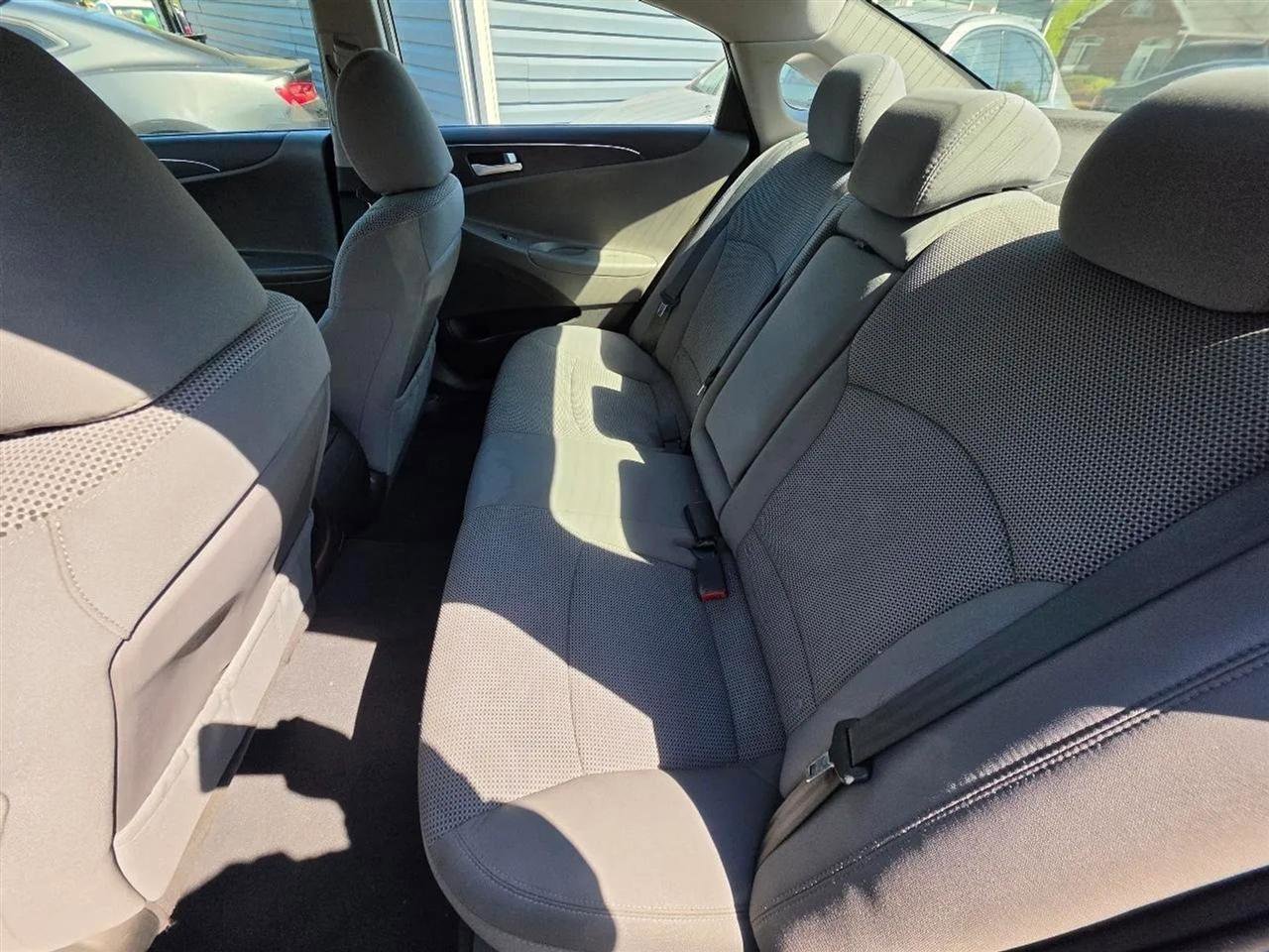 Used 2013 Hyundai Sonata GLS FWD image 11