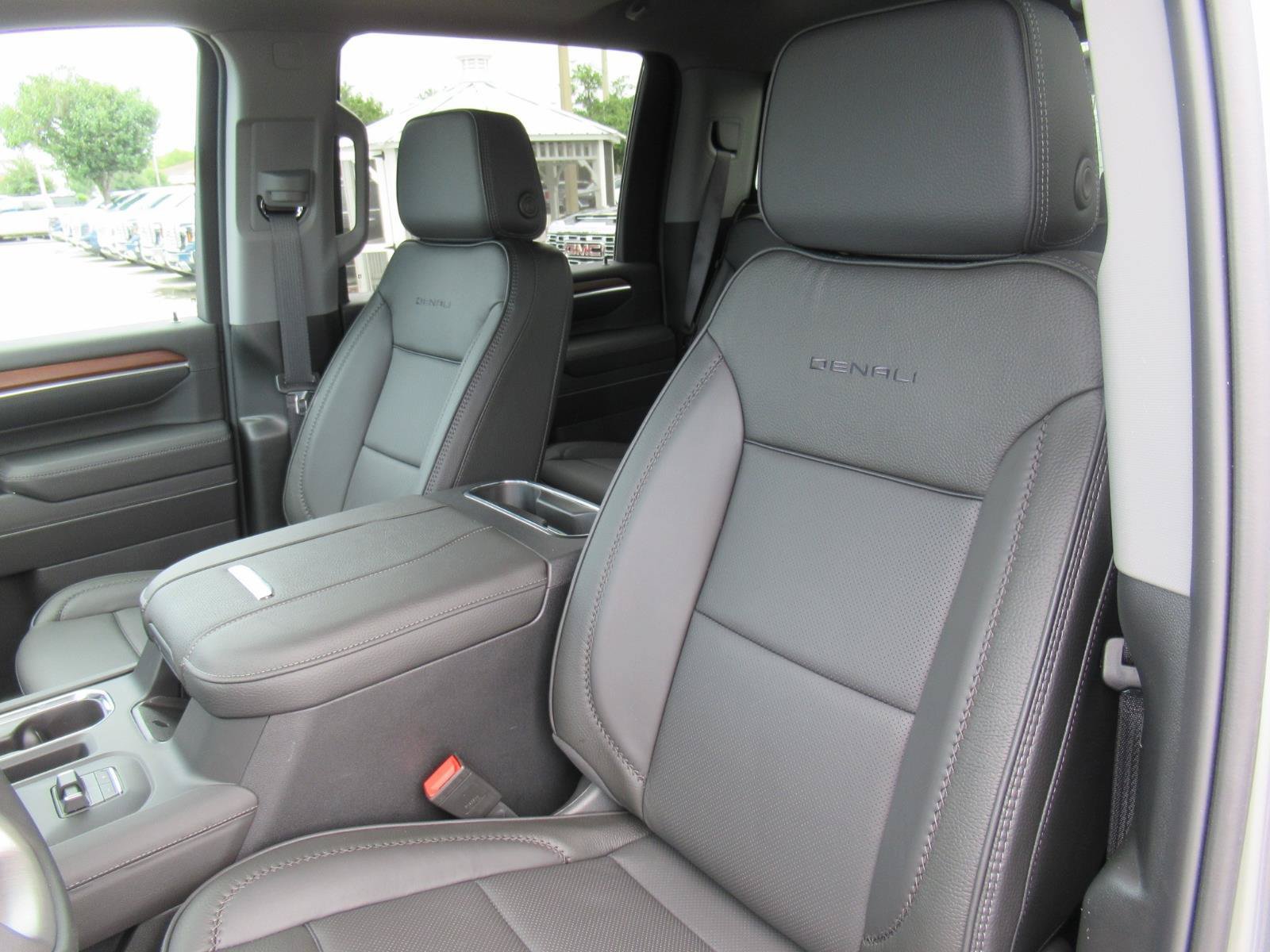 New 2026 GMC Sierra 2500 Denali w/ Denali Reserve Package AWD/4WD image 20