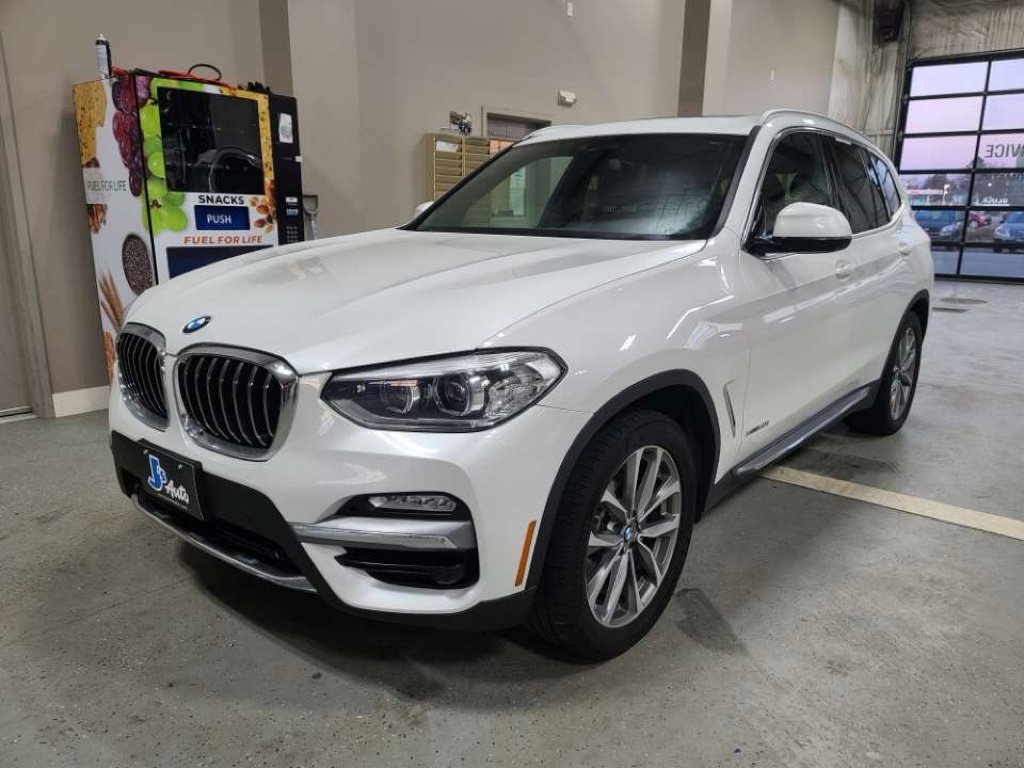 Used 2018 BMW X3 xDrive30i image 2