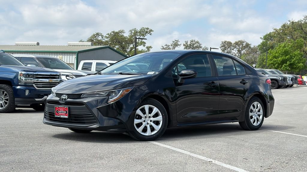 Certified 2025 Toyota Corolla LE image 43