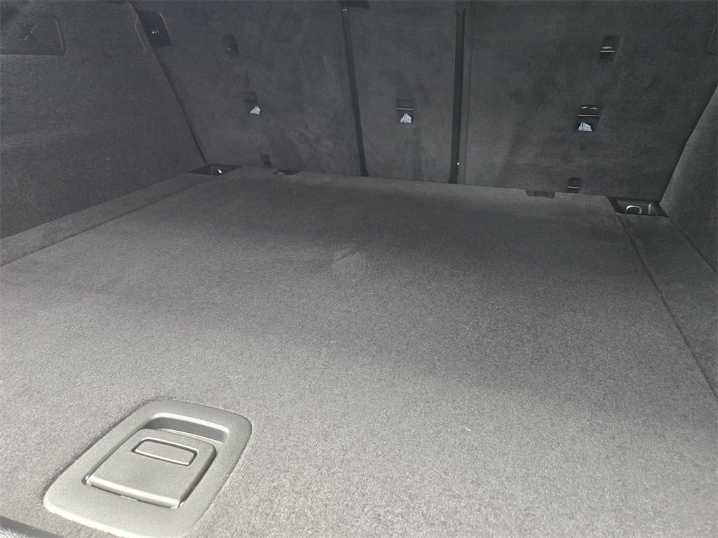 New 2026 BMW X6 M60i w/ Executive Package image 32