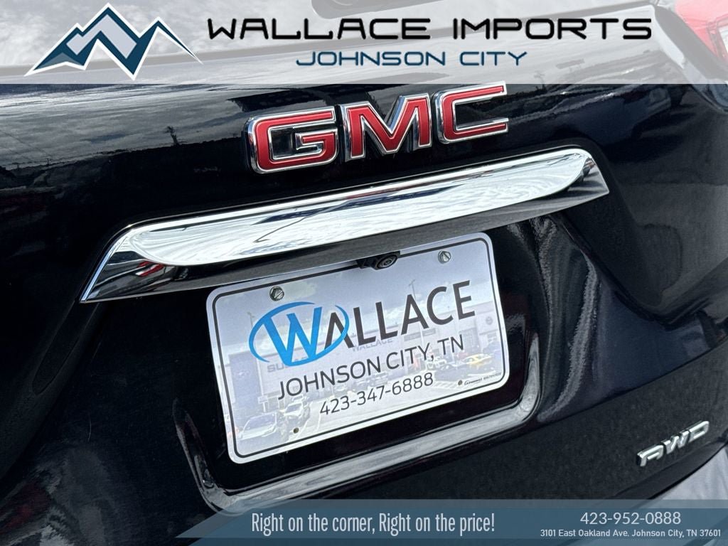 Used 2024 GMC Terrain Denali w/ Black Diamond Edition AWD/4WD image 10