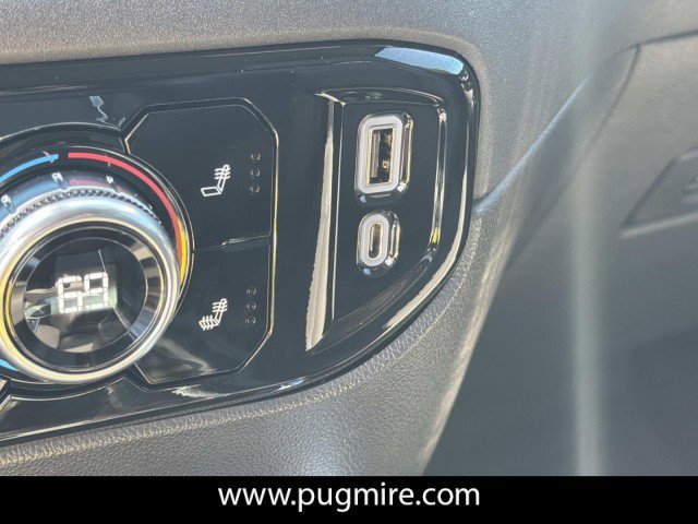 Used 2022 GMC Sierra 1500 Elevation w/ Elevation Premium Package AWD/4WD image 31