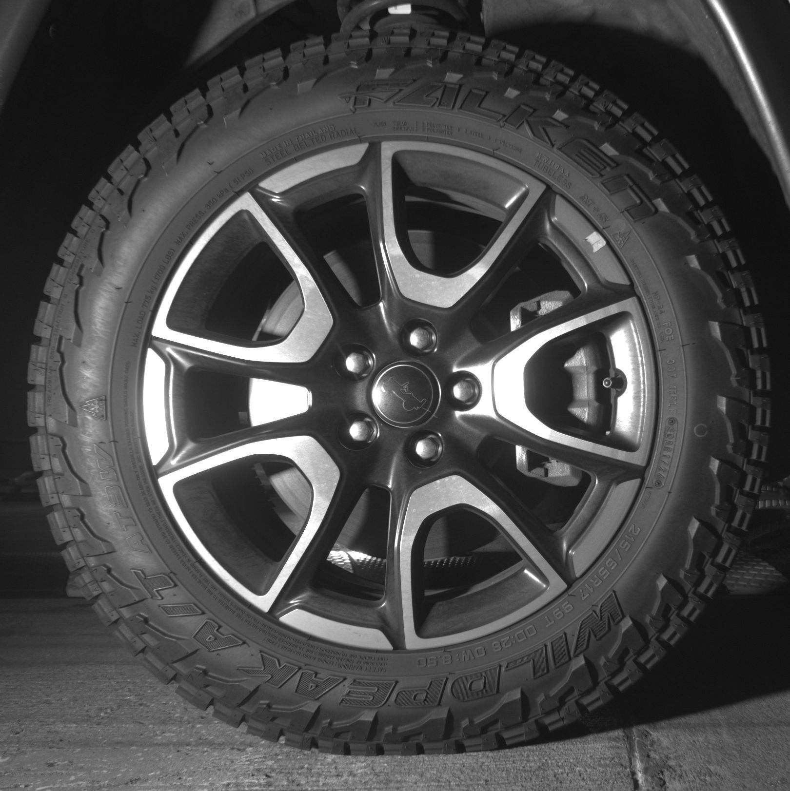 Used 2025 Jeep Compass Trailhawk AWD/4WD image 13