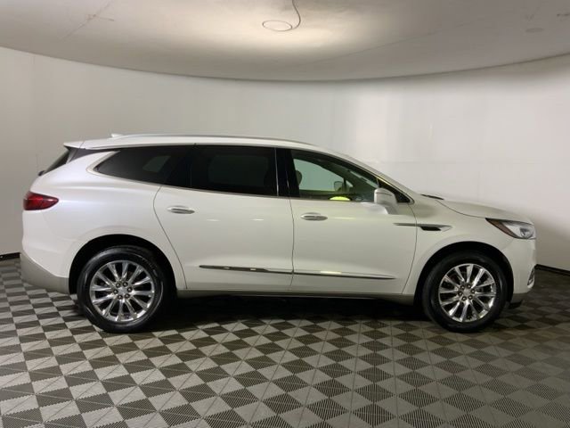 Used 2018 Buick Enclave Essence FWD image 4