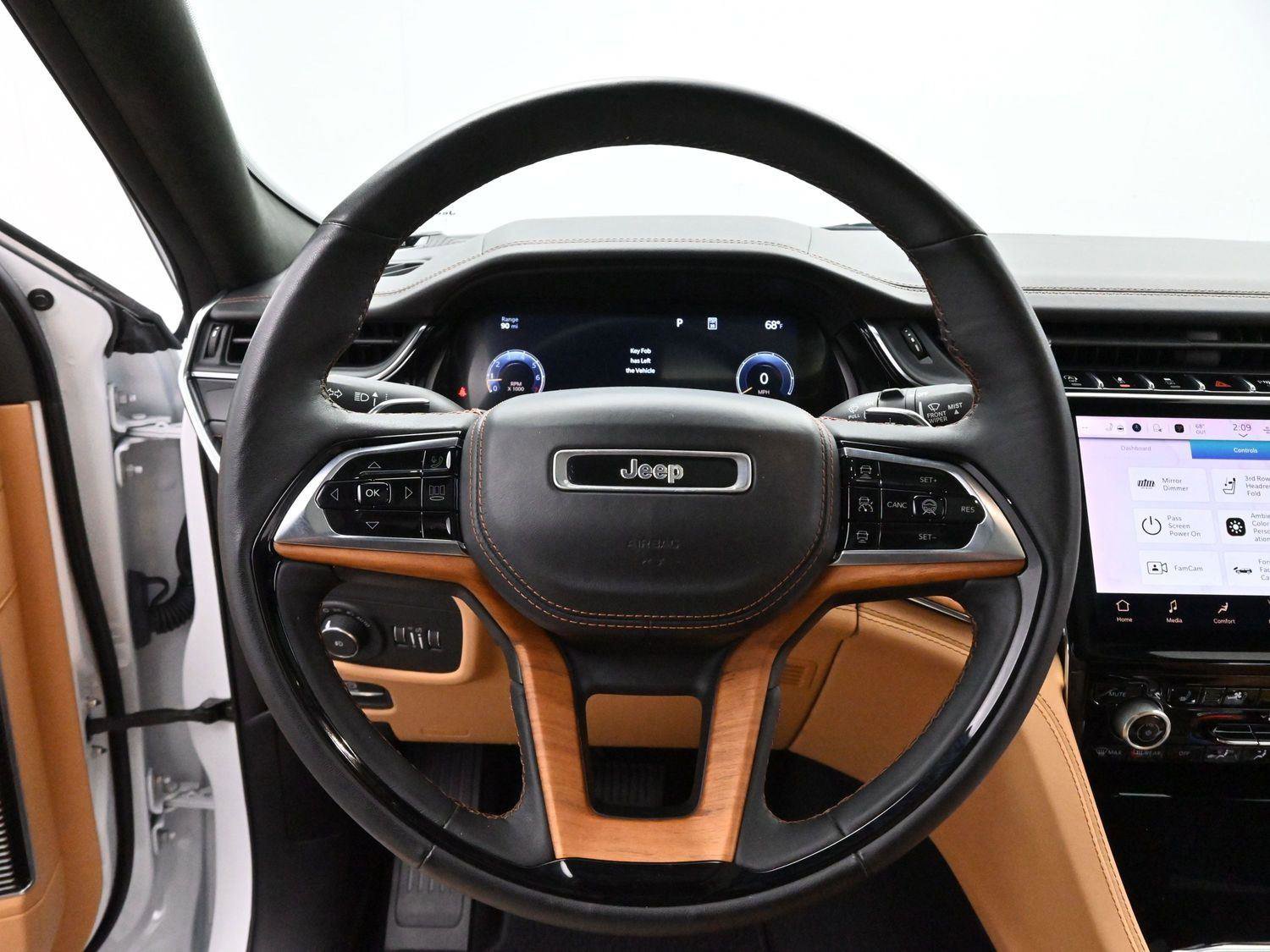 Used 2023 Jeep Grand Cherokee L Summit image 15