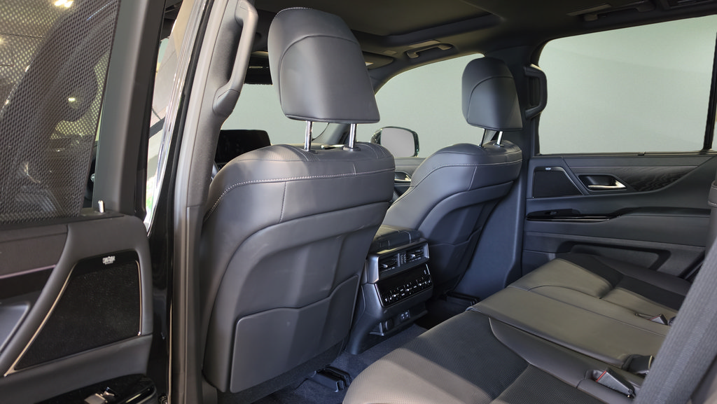 New 2026 Lexus LX 600 4WD w/ Luxury Package image 14