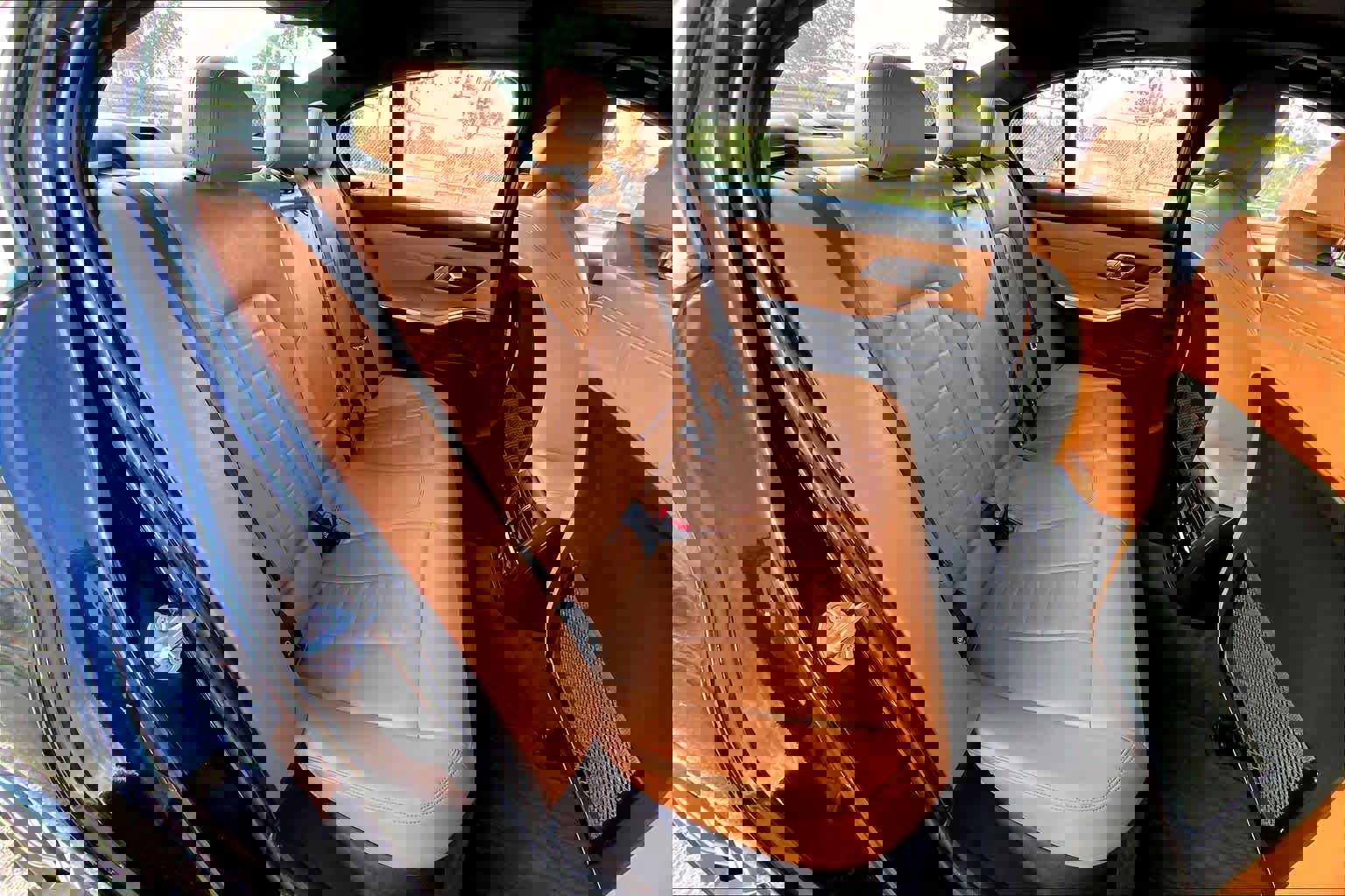 Used 2019 BMW 330i Sedan w/ Driving Assistance Package image 18