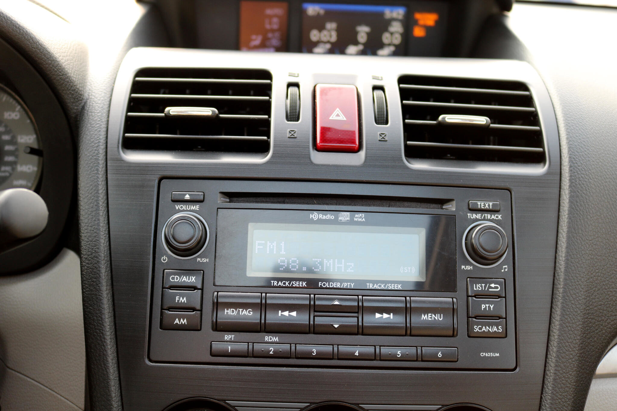 Used 2014 Subaru Forester 2.5i Limited image 20