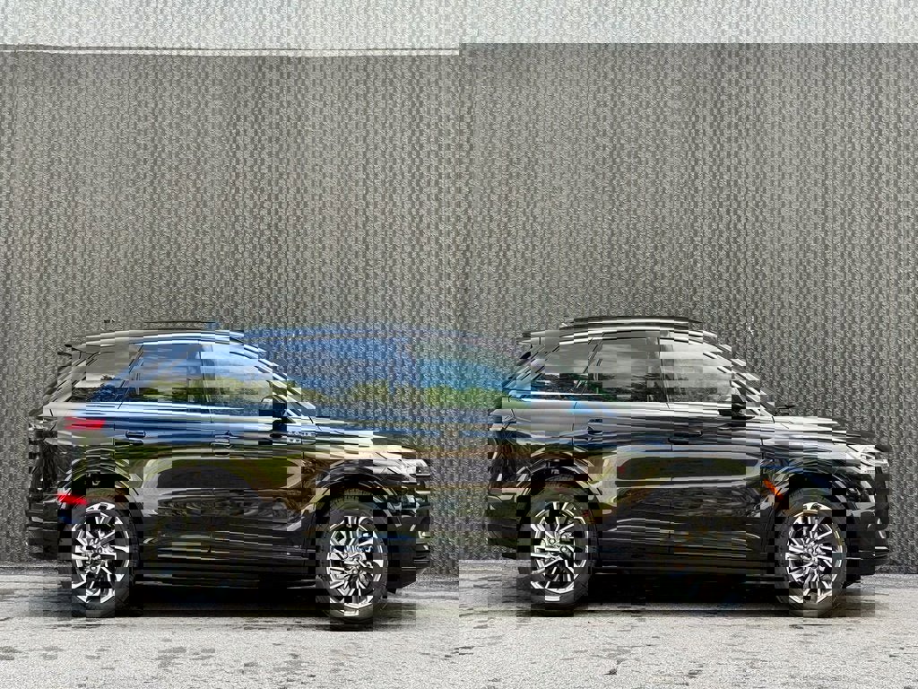 New 2025 Lincoln Corsair Grand Touring image 6