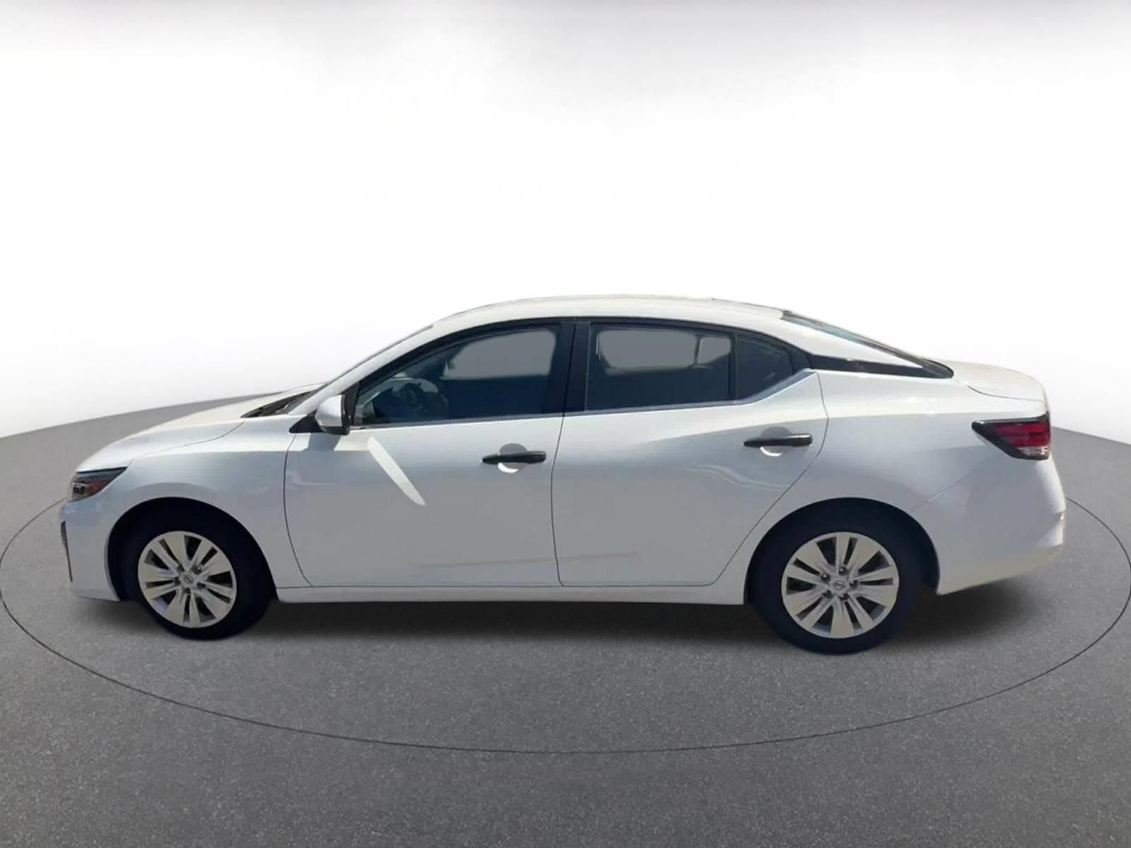 Used 2025 Nissan Sentra S FWD image 9