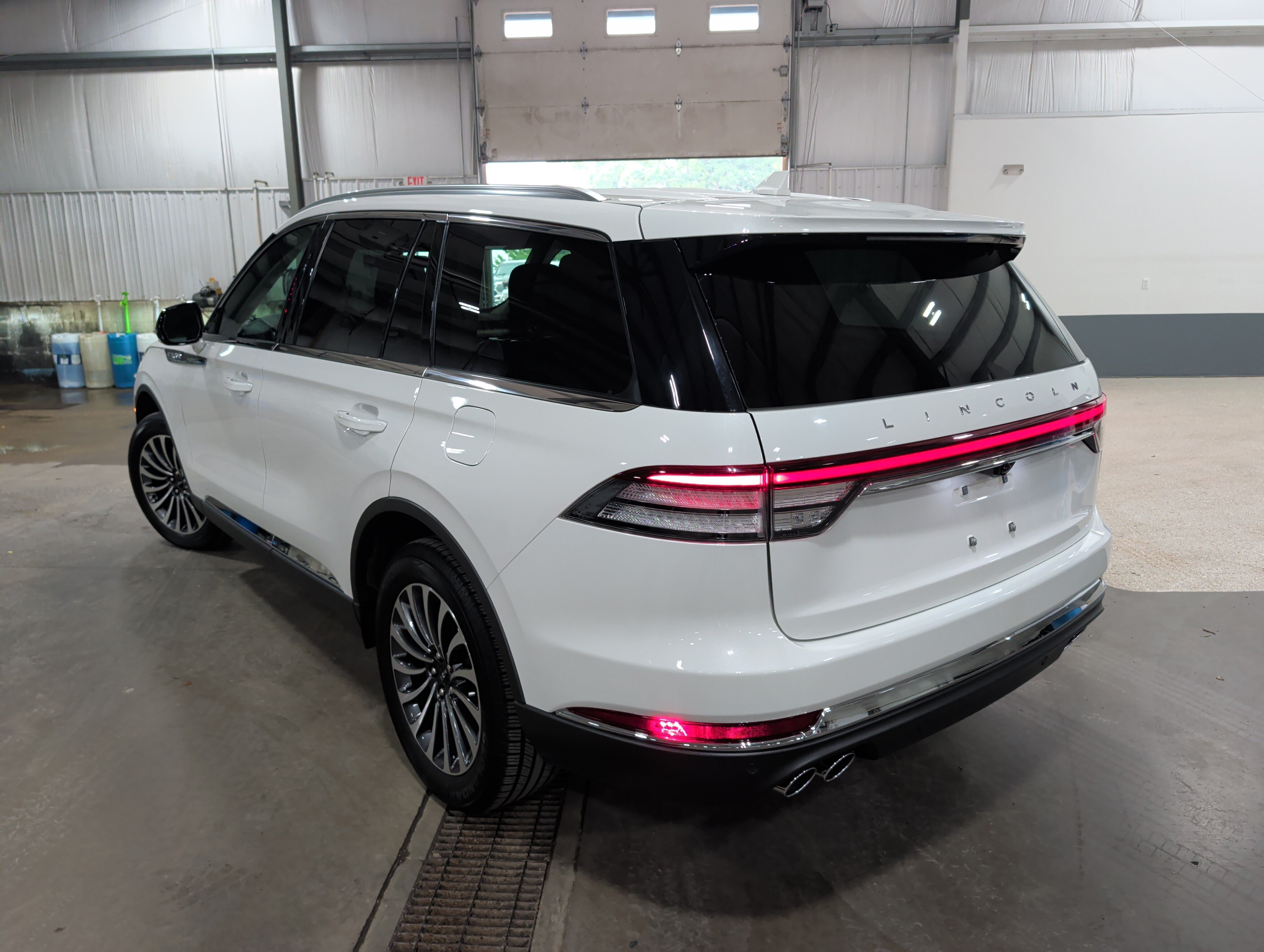 Used 2022 Lincoln Aviator Reserve w/ Elements Package Plus AWD/4WD image 4