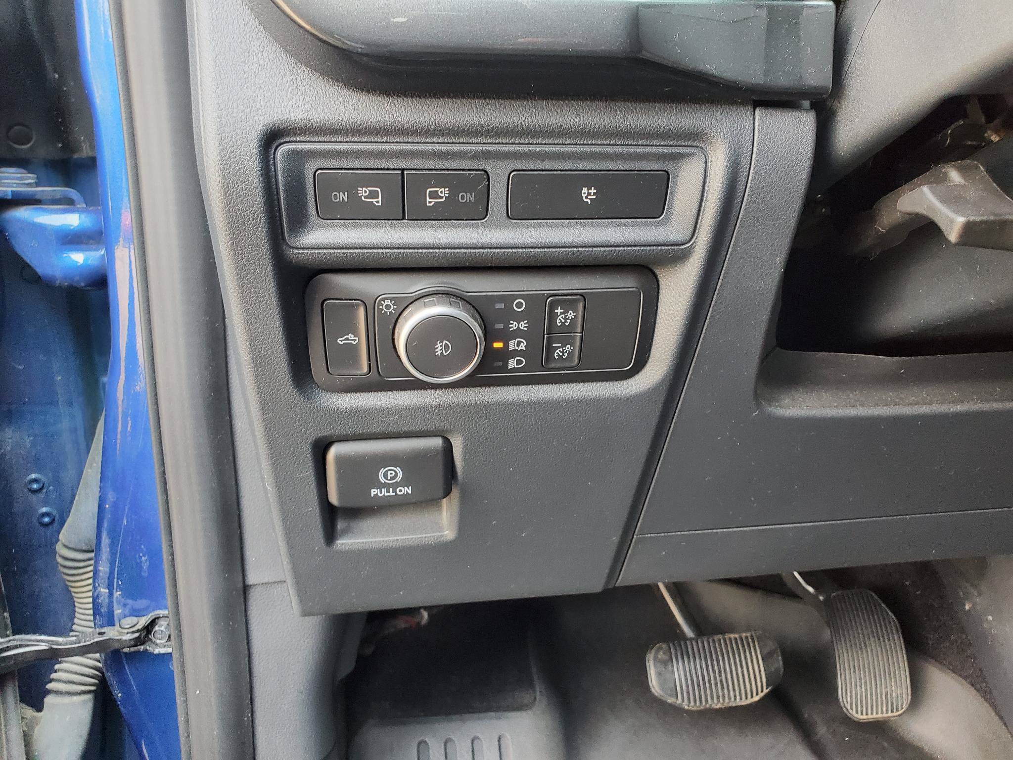 Used 2022 Ford F150 XLT w/ Equipment Group 301A Mid AWD/4WD image 29