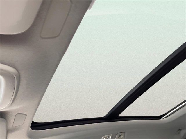 Used 2024 Volvo XC40 B5 Core image 21