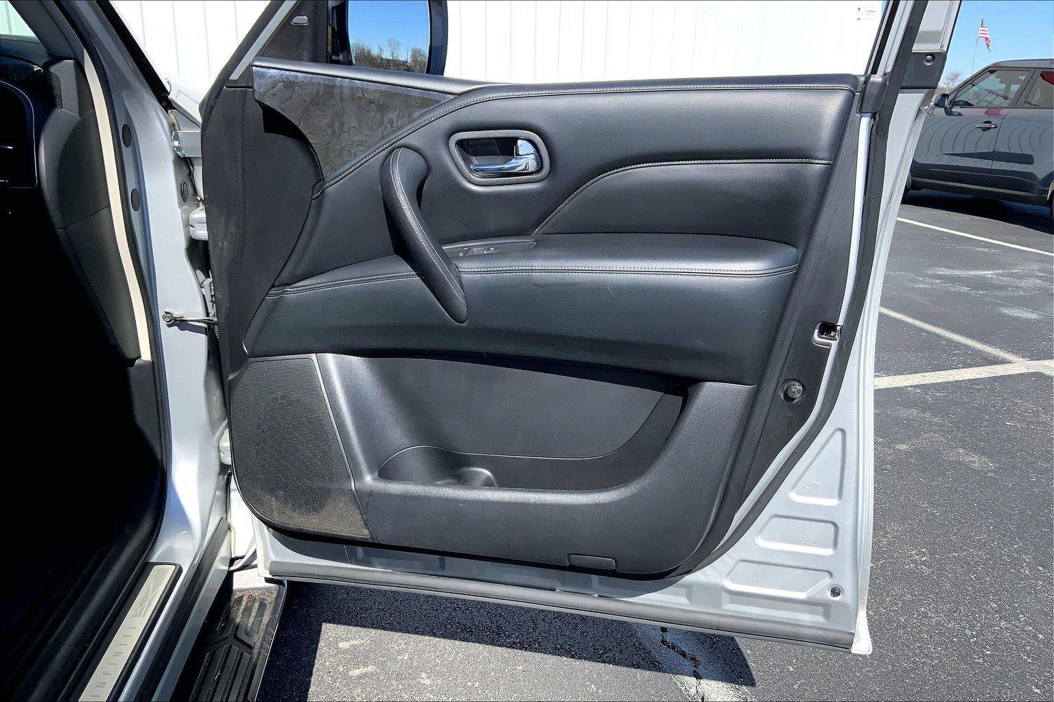 Used 2021 INFINITI QX80 Luxe image 15