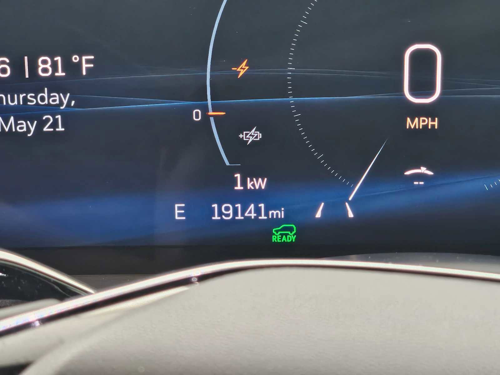 Used 2025 Cadillac Lyriq Luxury AWD/4WD image 25