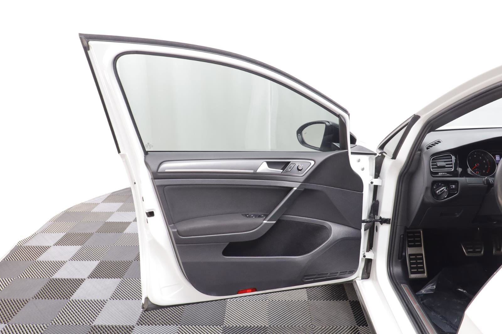 Used 2021 Volkswagen GTI S image 5