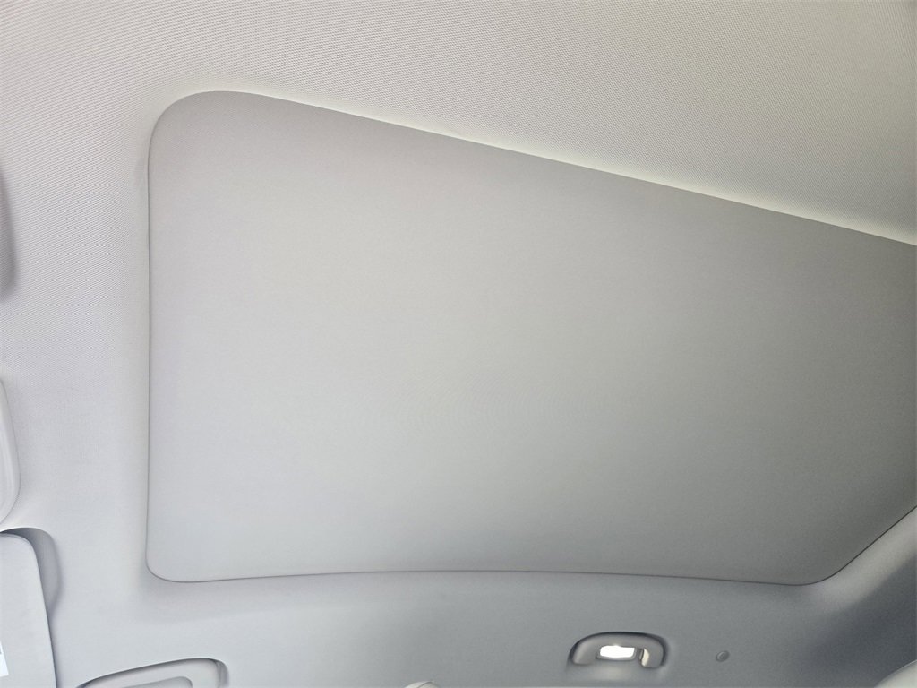 Used 2023 Buick Envision Avenir image 23