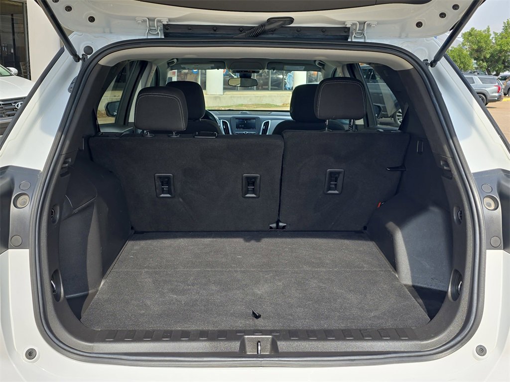 Used 2022 Chevrolet Equinox LS w/ LS Convenience Package image 12