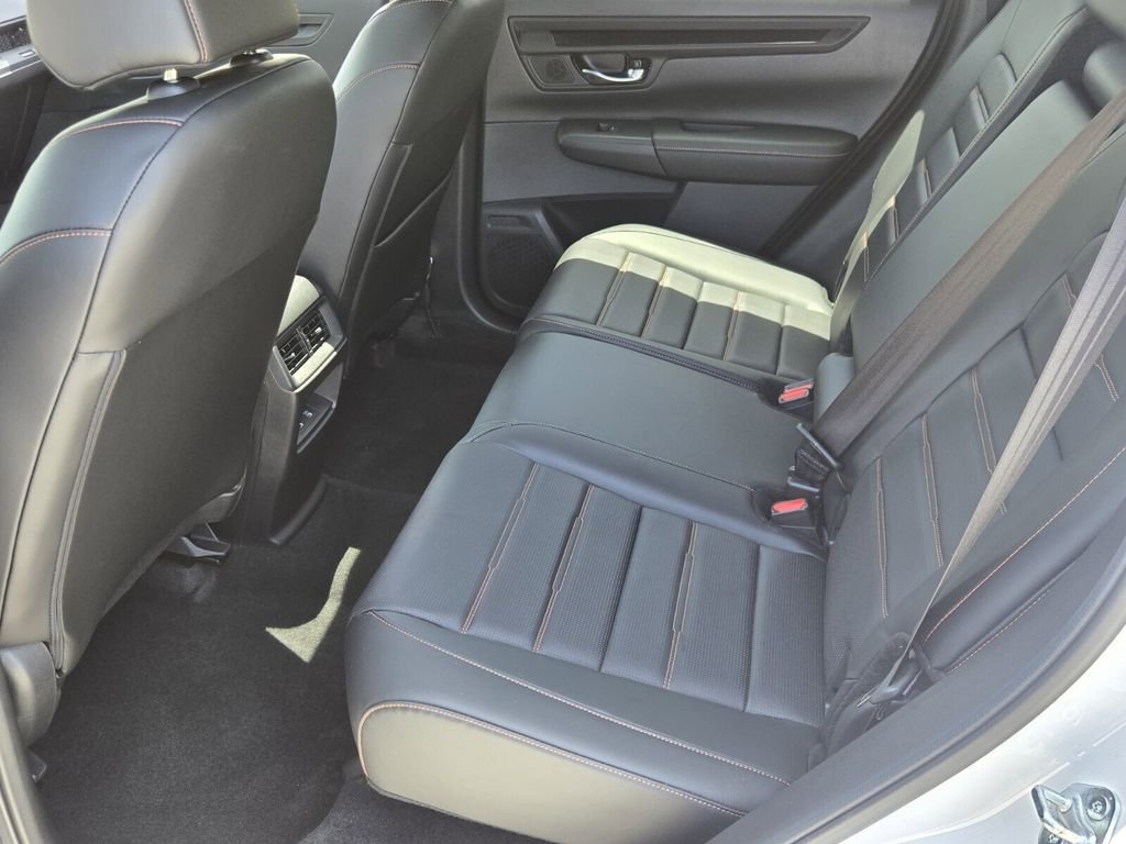 Used 2025 Honda CR-V Sport-L image 11