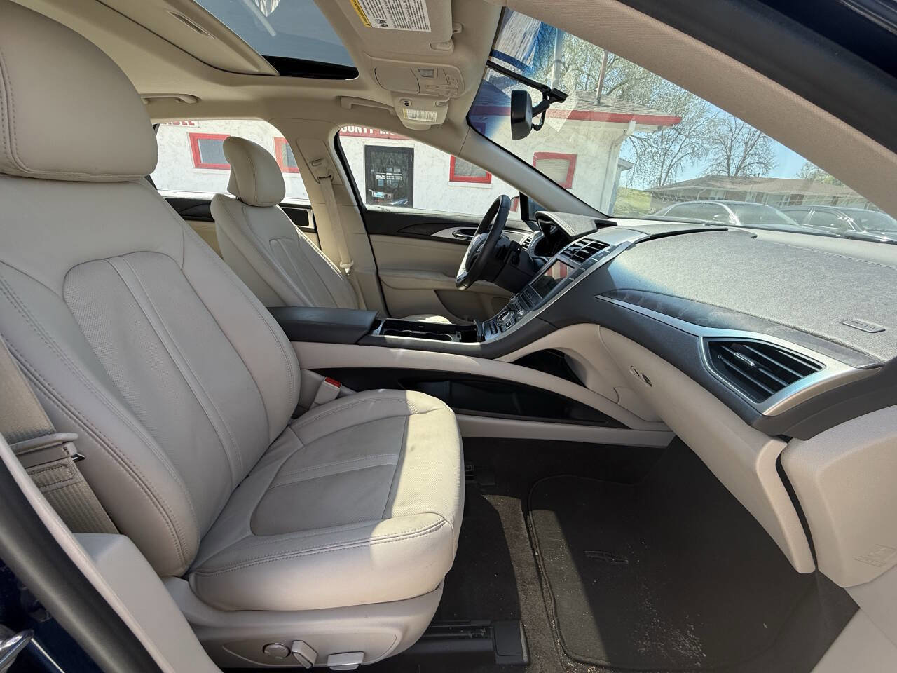 Used 2017 Lincoln MKZ Reserve FWD image 16