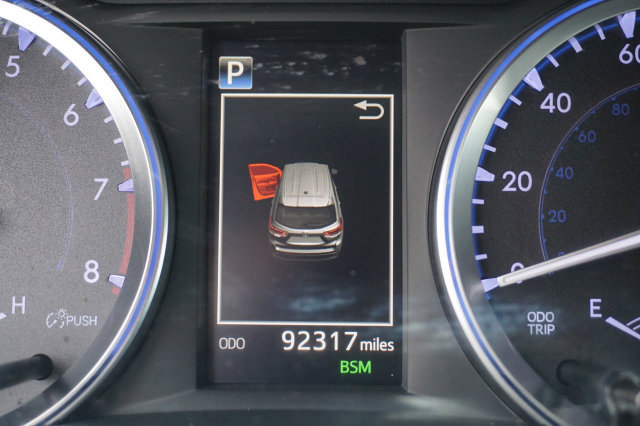 Used 2019 Toyota Highlander XLE FWD image 26