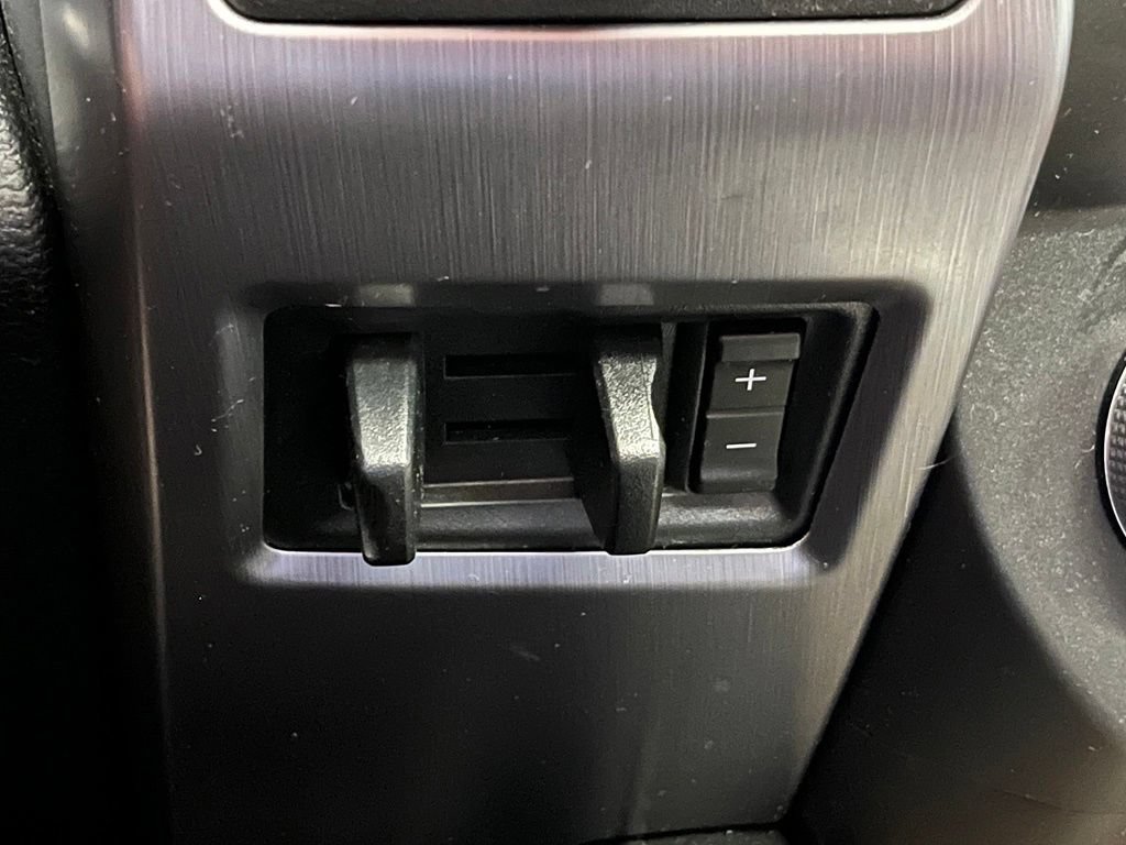 Used 2019 Ford Expedition Max Platinum AWD/4WD image 16