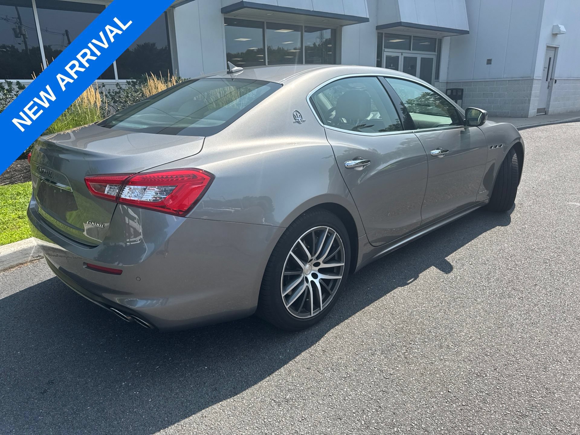 Used 2019 Maserati Ghibli S GranLusso AWD/4WD image 2