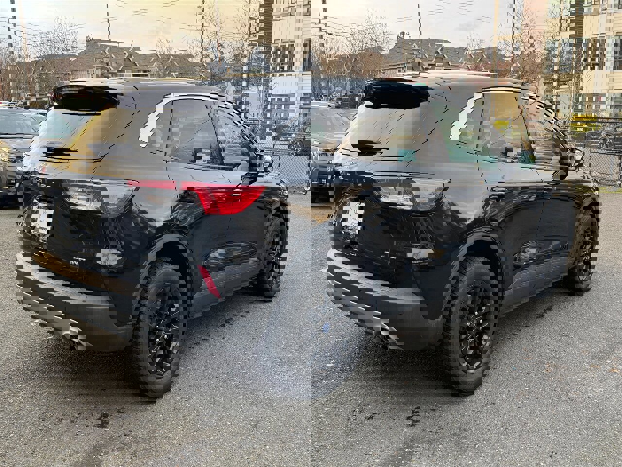 Used 2022 Ford Escape SE image 8