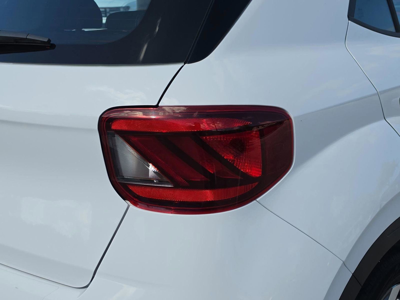 Used 2023 Hyundai Venue SEL image 36