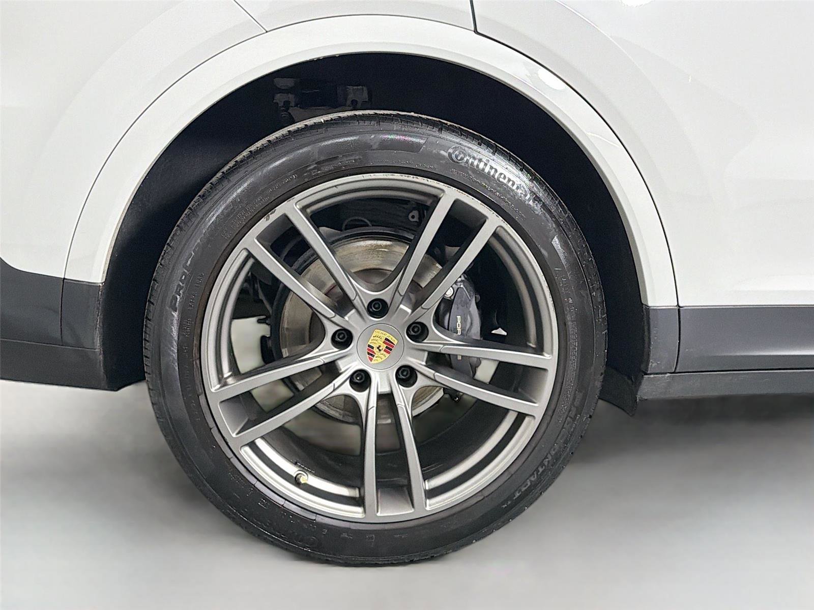 Certified 2022 Porsche Cayenne Platinum Edition AWD/4WD image 13