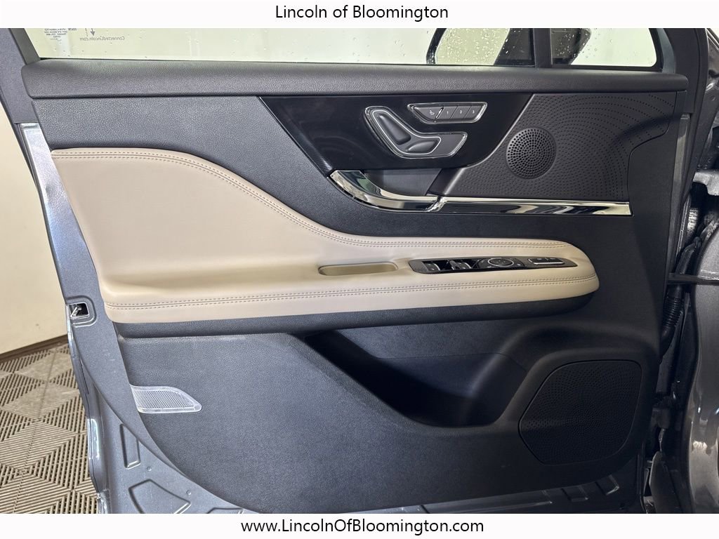 New 2026 Lincoln Corsair Premiere image 59