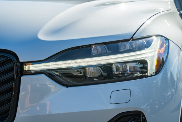 New 2027 Volvo XC60 B5 Plus AWD/4WD image 13