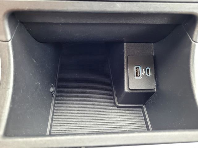 Certified 2021 Ford Edge SEL image 16