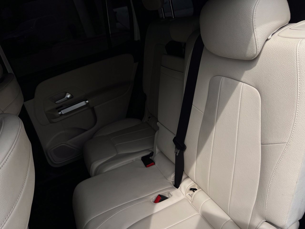 Used 2021 Mercedes-Benz GLB 250 image 22