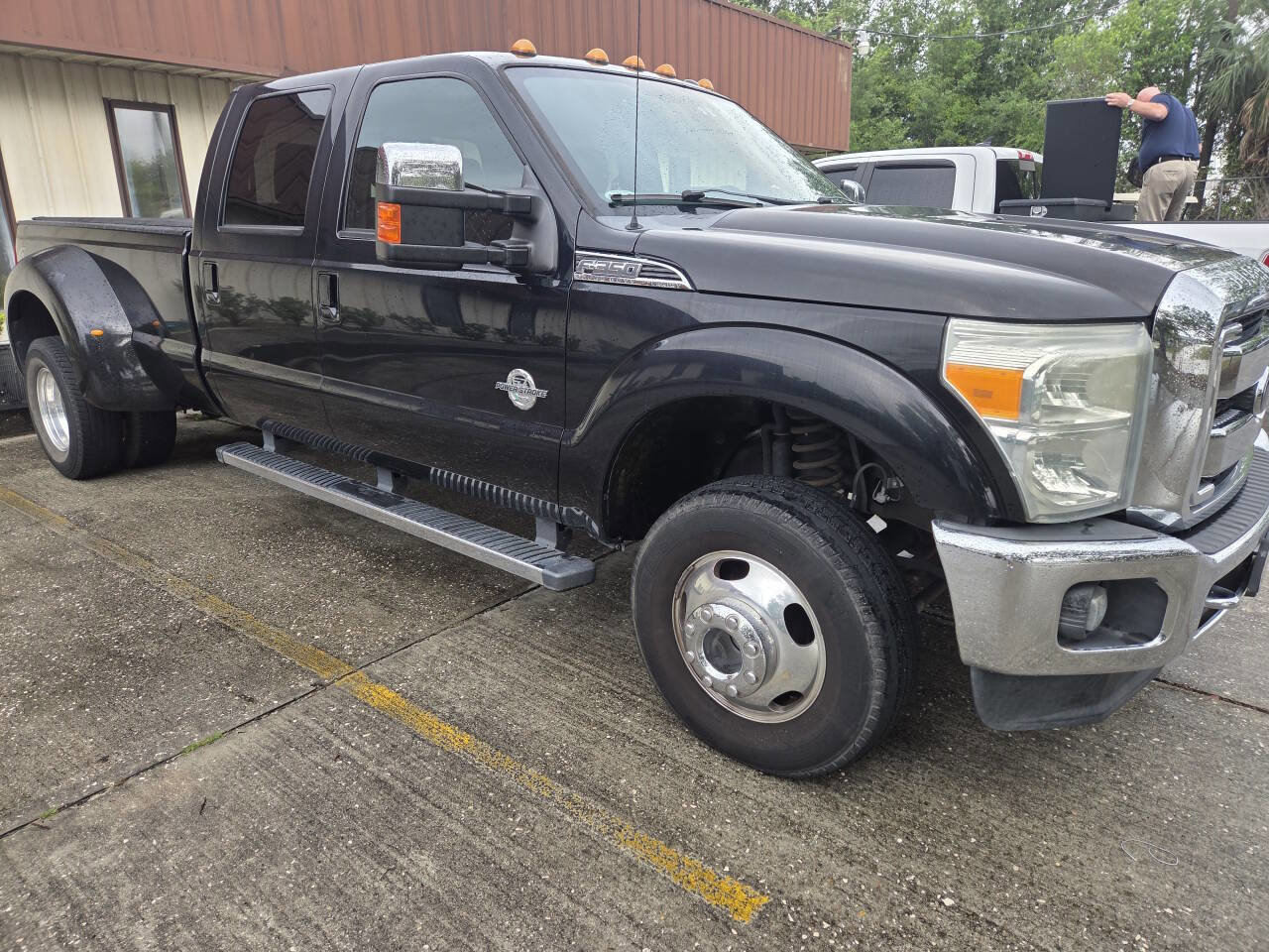 Used 2016 Ford F350 Lariat w/ Lariat Ultimate Package image 5