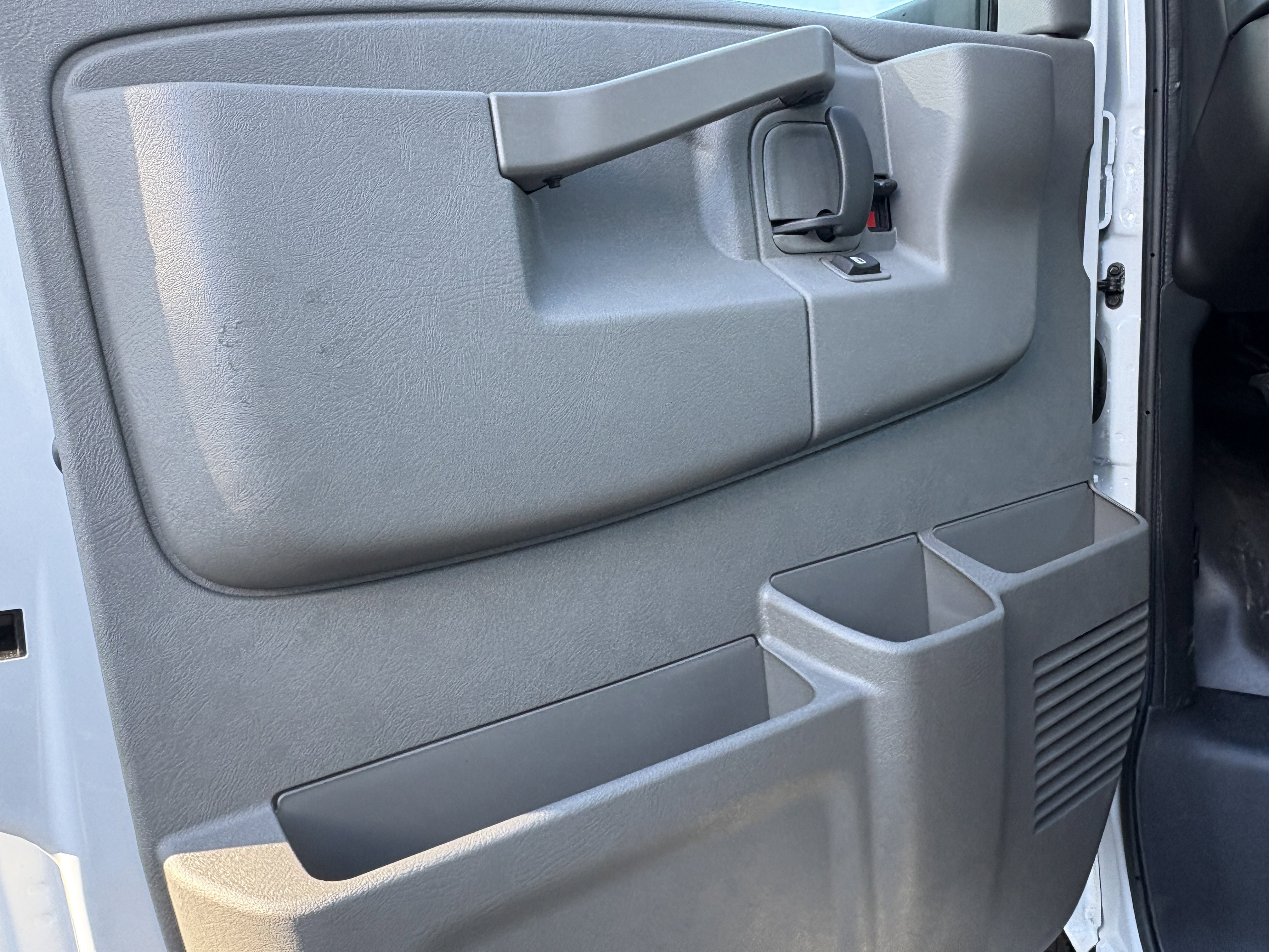 New 2025 Chevrolet Express 3500 w/ Power Convenience Package image 14